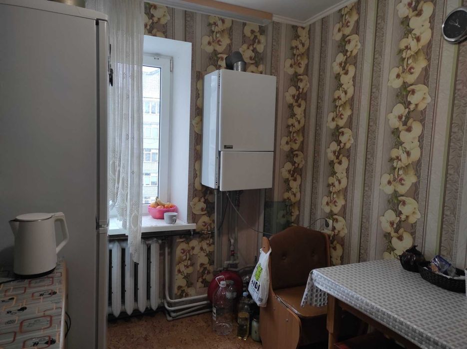 2-кімнатна квартира з АГВ та окремими кімнатами біля «Урожаю».
