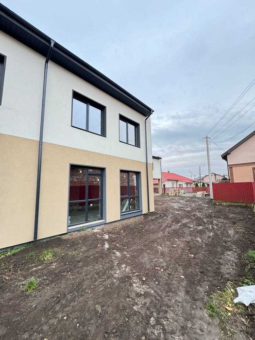 Продам Готовий Таунхаус 125 м2 з гаражем та комунікаціями в Крихівцях!