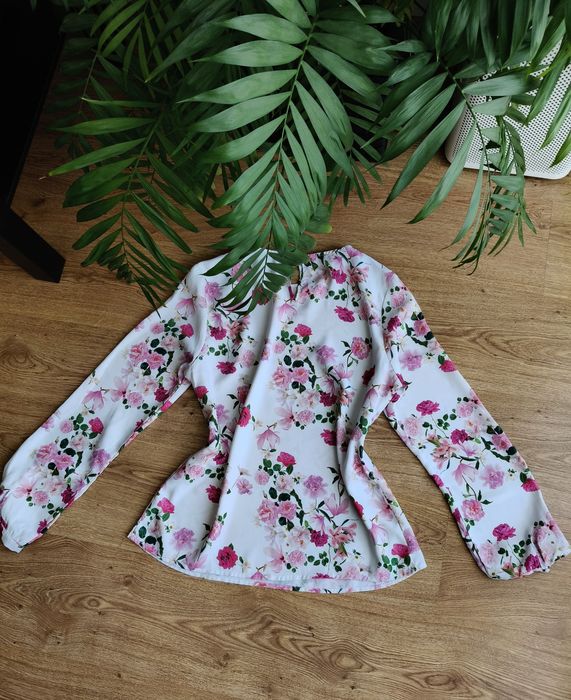 Elegancka bluzka w róże