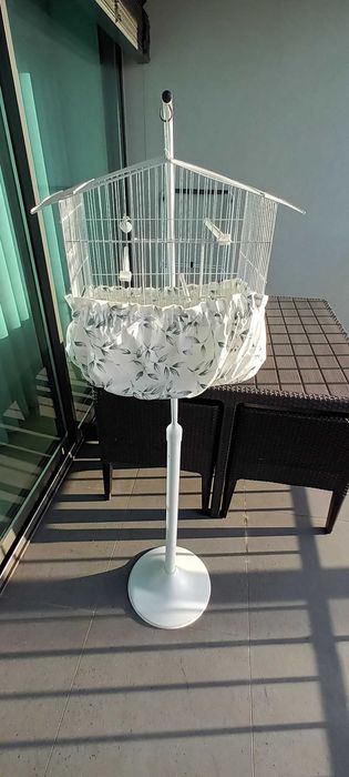 Gaiola com suporte