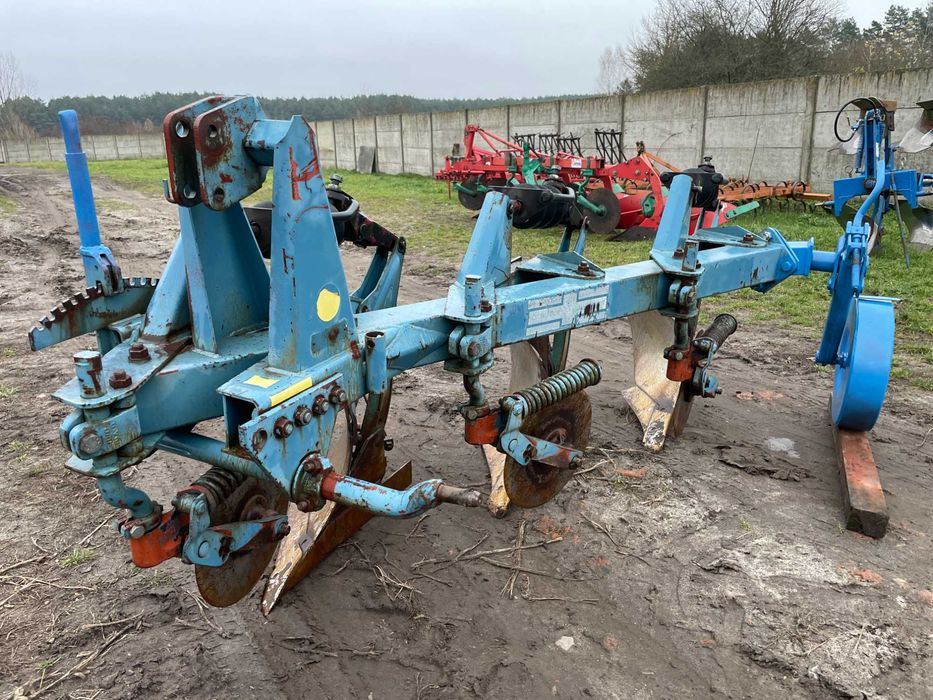 Продам Плуг 3-корпусний Overum 3-25-30-35-40 Rabe Werk Kverneland