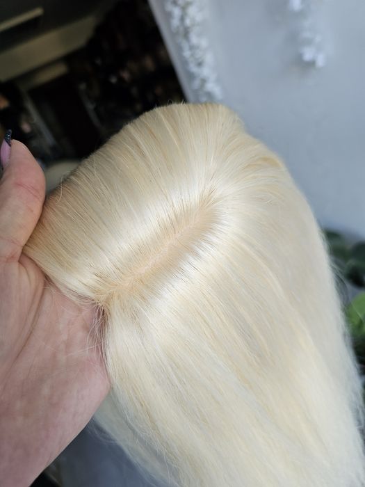 Tupet topper z włosów naturalnych jasny blond 50 cm treska system
