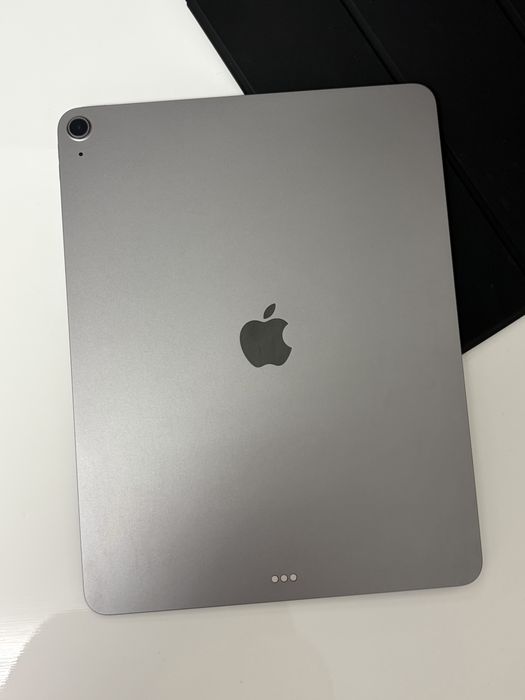 Продам Apple iPad Air 13" 2025 Wi-Fi 128 Гб M3 Space Gray