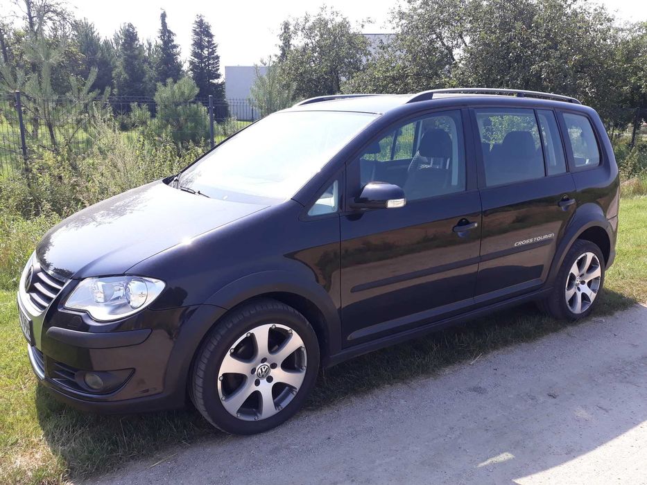 VW Touran Cross książka serwisowa Małkowice • OLX.pl