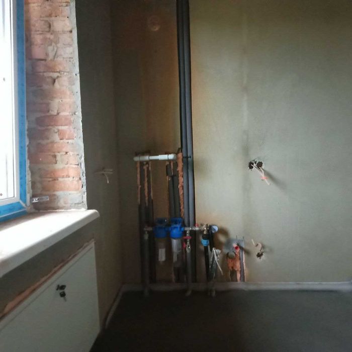 Продаж 2 поверхового будинку з опаленням і ділянкою на 5 соток