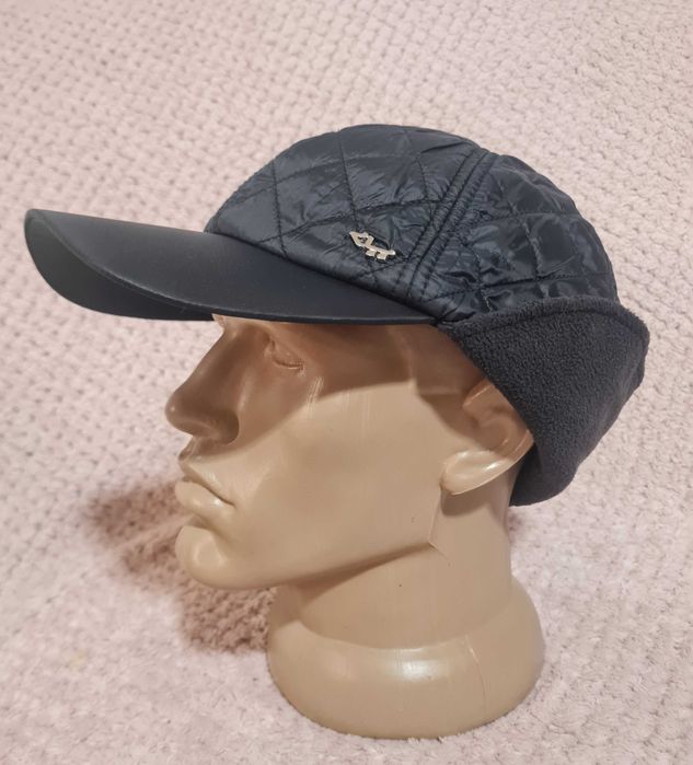 Кепка черная утепленная ,плащёвка с филсом