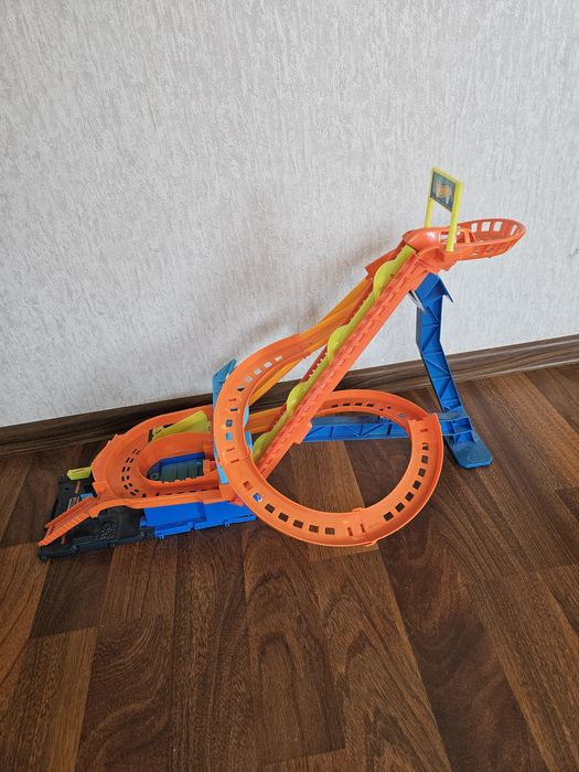 Трек Hot wheels перегони