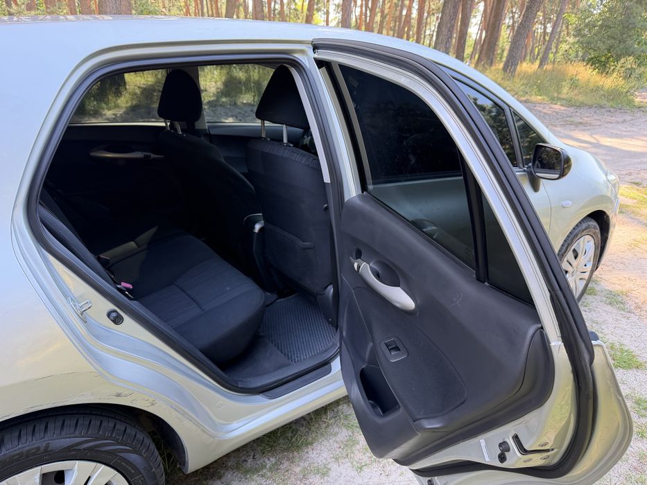 Продам Toyota Auris