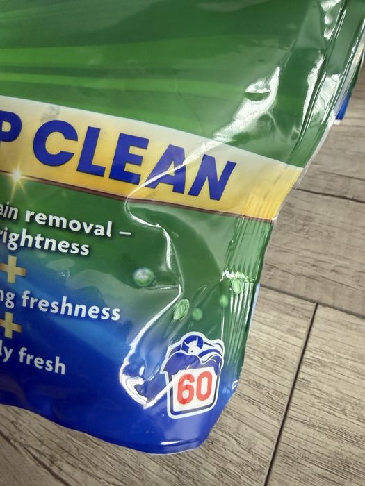Persil Universal Deep Clean 60 kapsułek do prania Mega Pack