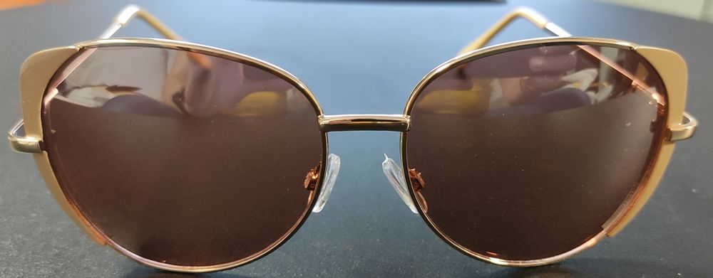 óculos sol 2 modelos diferentes