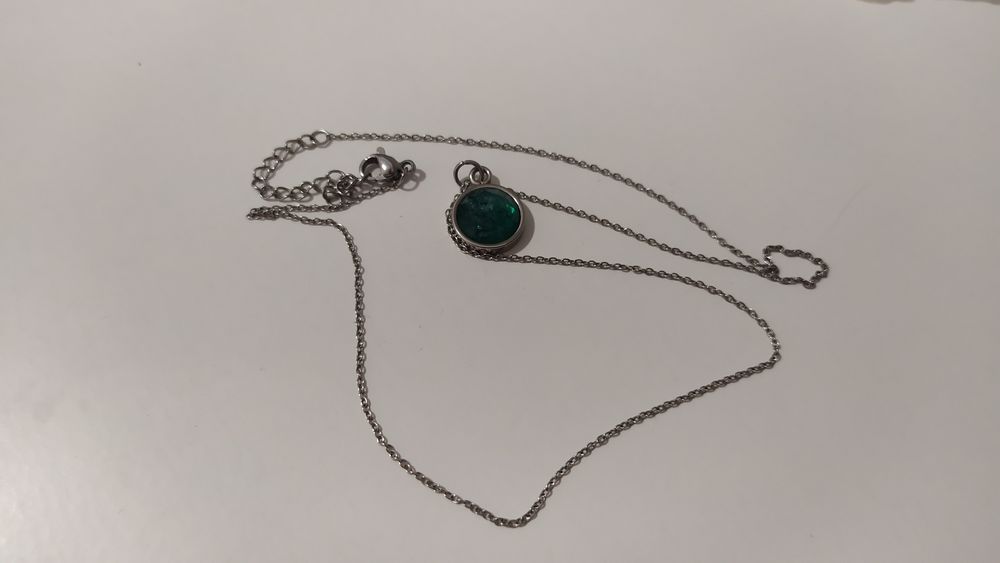 Colar em aço inoxidável