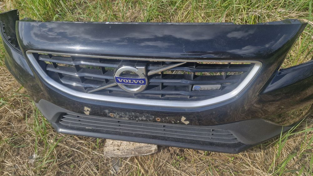 Zderzak przedni r desing volvo v40 II 717 46