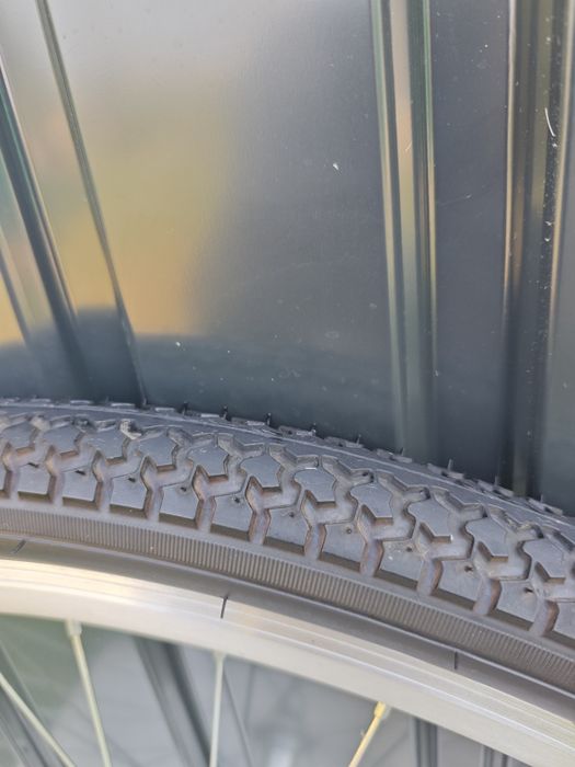 Koło 28 cali 47-622 700x45c kenda kosmos