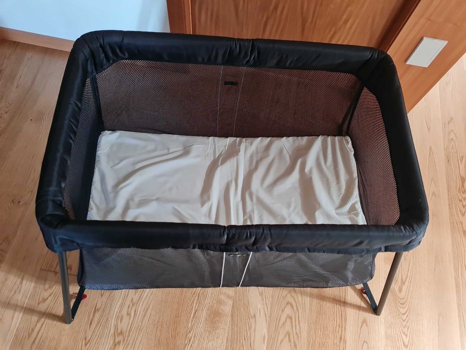 Cama de viagem Baby Bjorn - Como nova