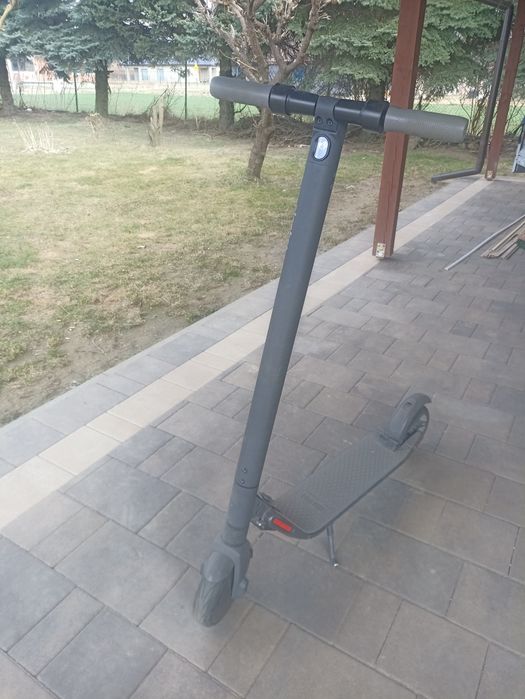 Hulajnoga Ninebot KickScooter ES2