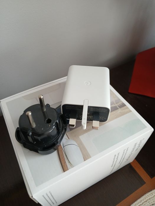Google pixel stand 2