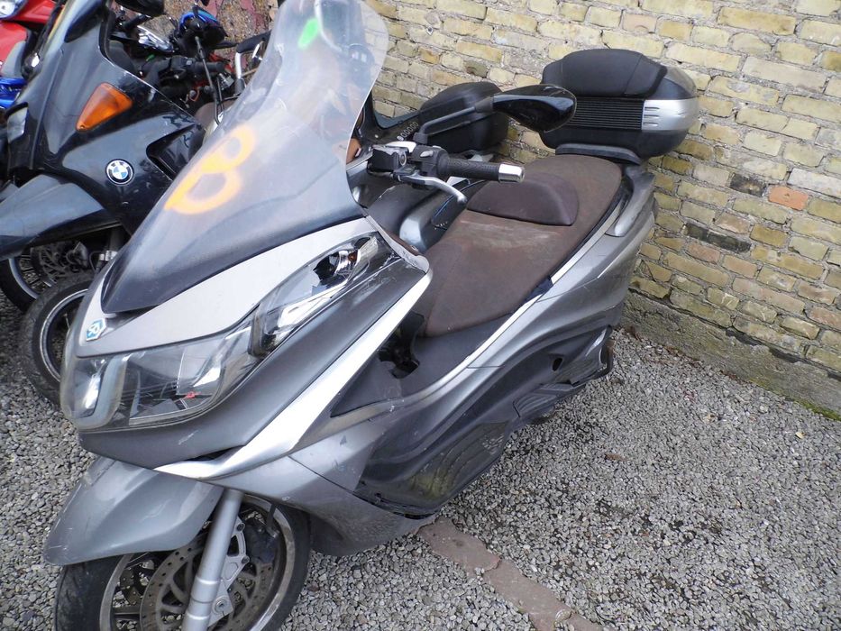 PIAGGIO X10 125 czesci silnik lampa licznik stelaż kufer sztyca liczni