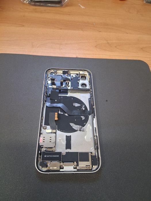 Korpus iphone 12 biały