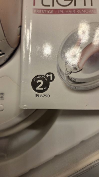 Depilator laserowy Remington iLight IPL6750