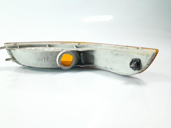 Pisca frente direito TOYOTA Corolla Liftback (_E10_)