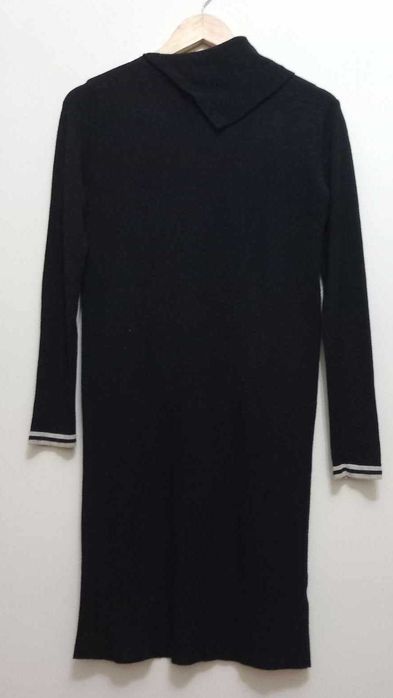 Vestido de malha, manga comprida, da Mango