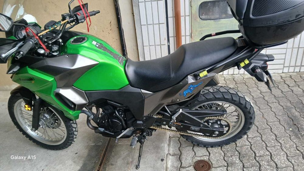 moto cavazaki versos 300