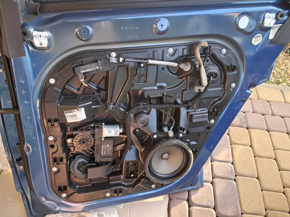 Drzwi prawy tył volvo xc90 II