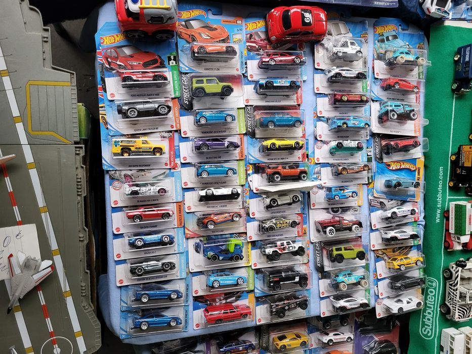 Miniaturas automóveis hot wheels, matchbox majorette