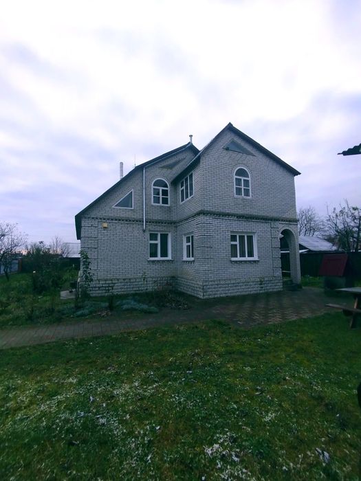 Продаж 2 поверхового будинку м.Малин. Розглядаємо держ.програми!