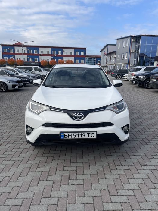 Продам машину гарний технічний стан без торгу