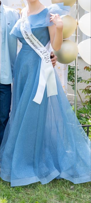 Сукня на Випускний