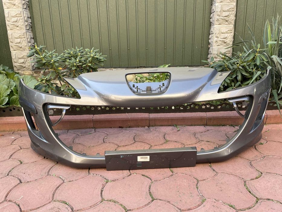 Бампер передній Peugeot 308 2007-2011