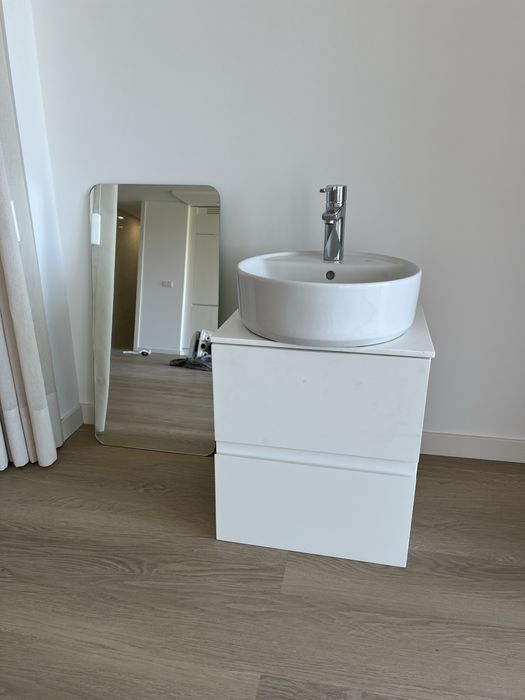 Conjunto Lavatorio Roca WC com torneira Roca, movel Wc e espelho