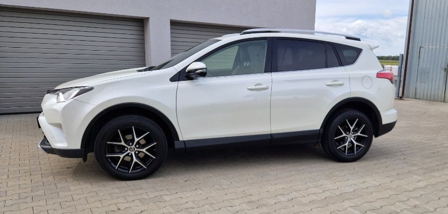 Toyota rav4 2.0 DIESEL 143 km , 2016r
