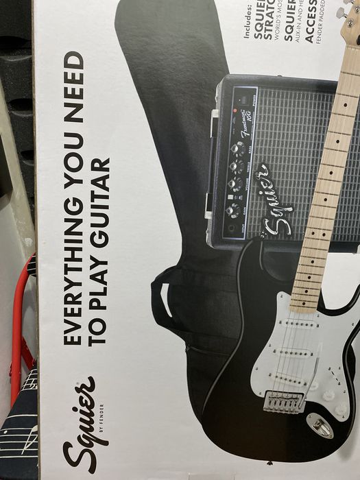 Pack guitarra electrica Fender Squier