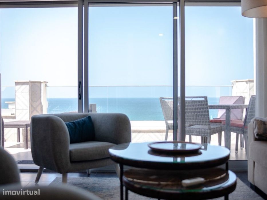 Apartamento T2 com Rooftop e Vista de 360º na Melhor Localização da...