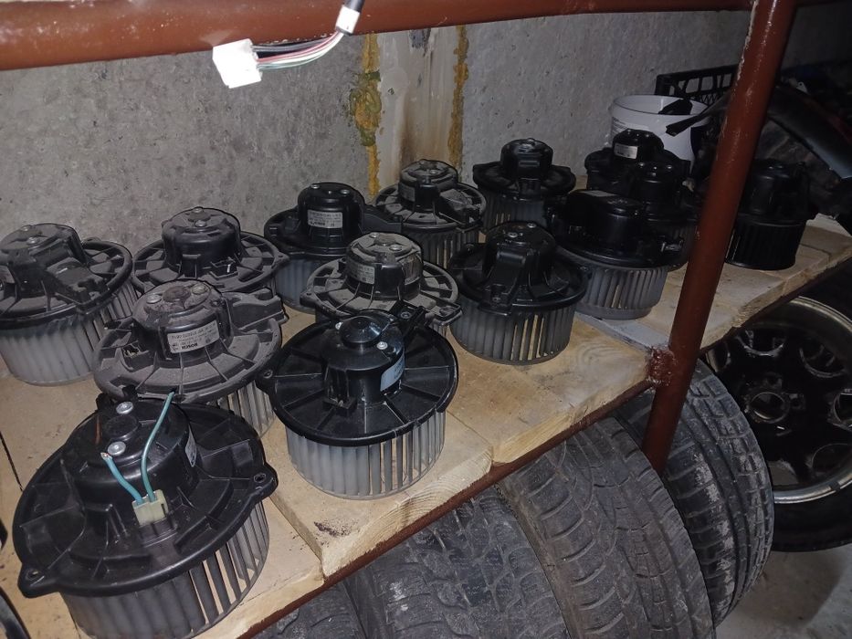 Моторчик пічки тойта авенсіс т 25 03-08