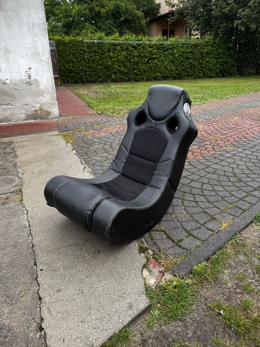 Fotel bujany z glosnikami do telewizora komputera