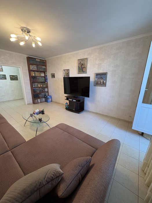 Продаж Бажана 36, 3кім., м.Харківська з видом на два озера