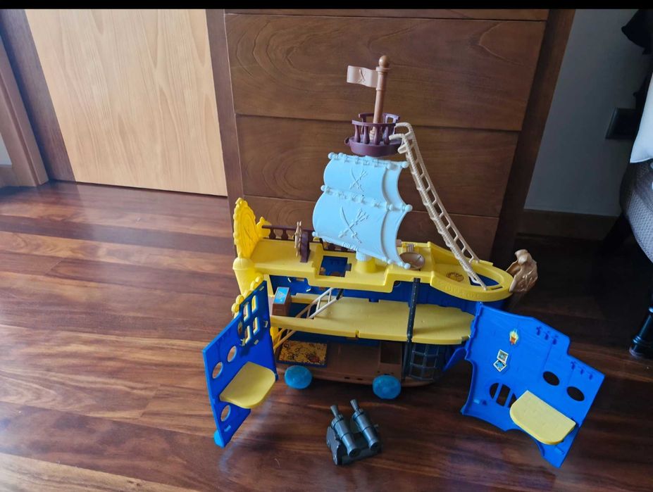 Barco jack e os piratas