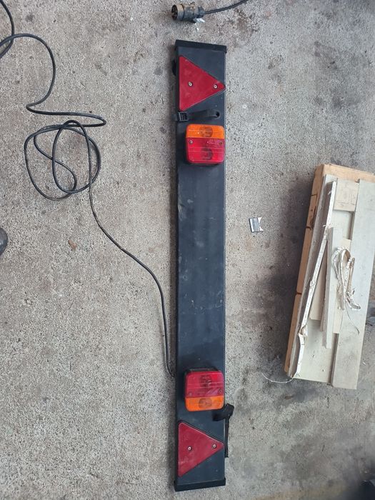 Belka oświetleniowa przyczepka