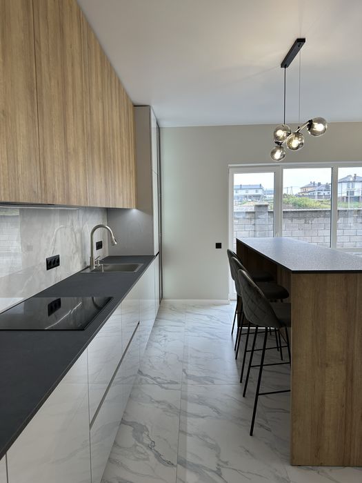 Продаж котеджу, Країна Мрій