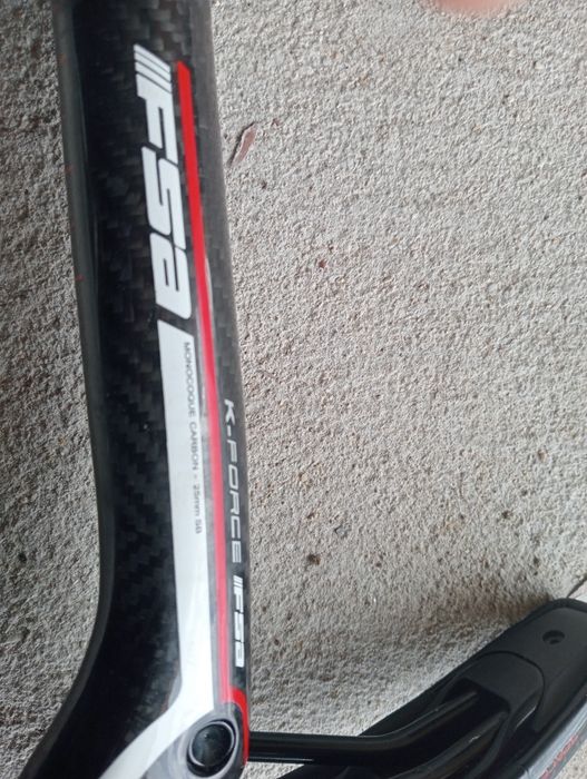 Espigão FSA em carbono e selim progolo