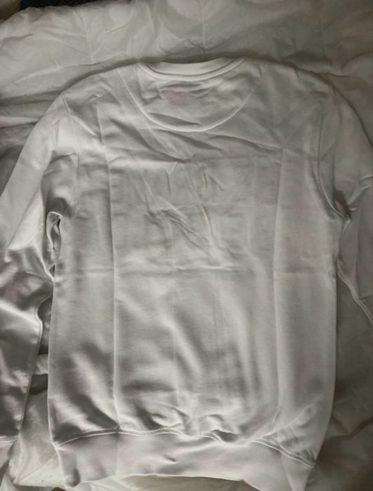 camisola branca inimigo
