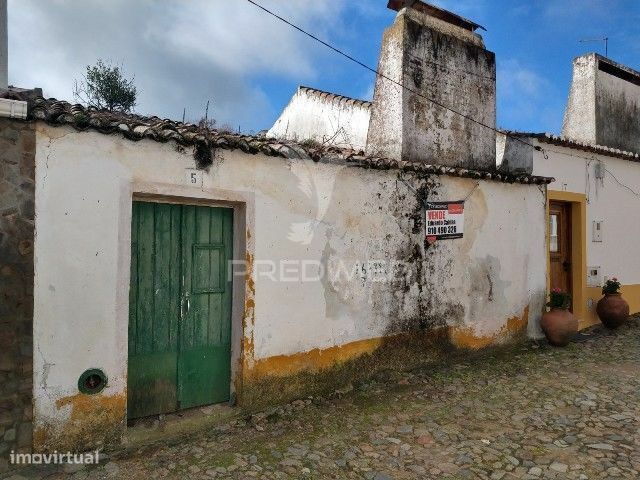 Casa em ruínas Alter Pedroso- Alter Chão