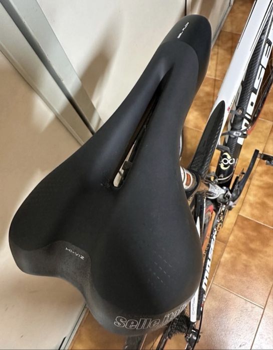 Bicicleta de estrada Moser em carbono