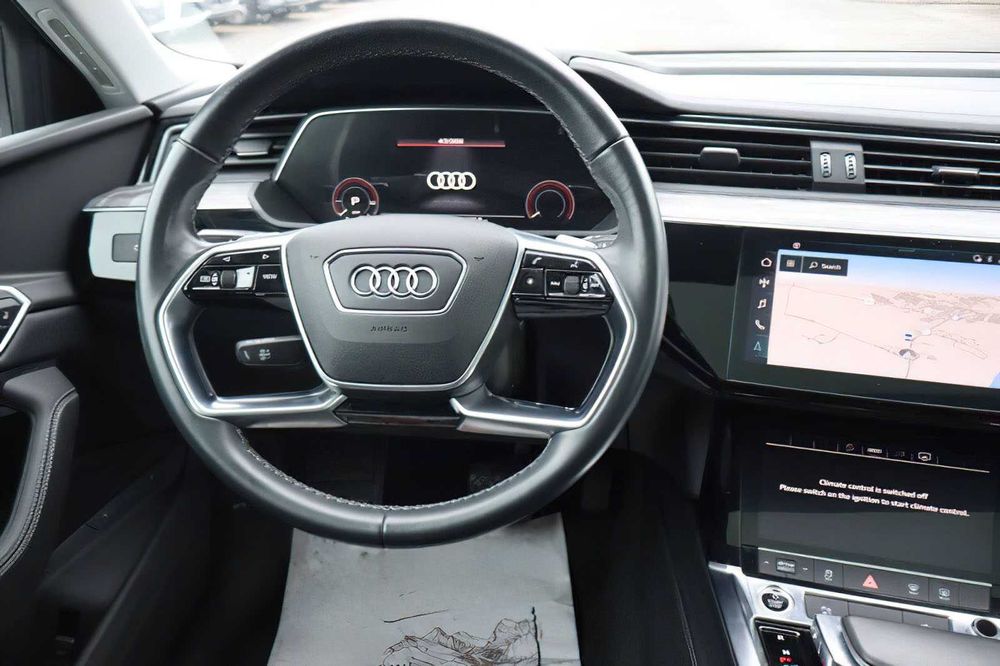 Audi e-tron Sportback quattro Premium      2021