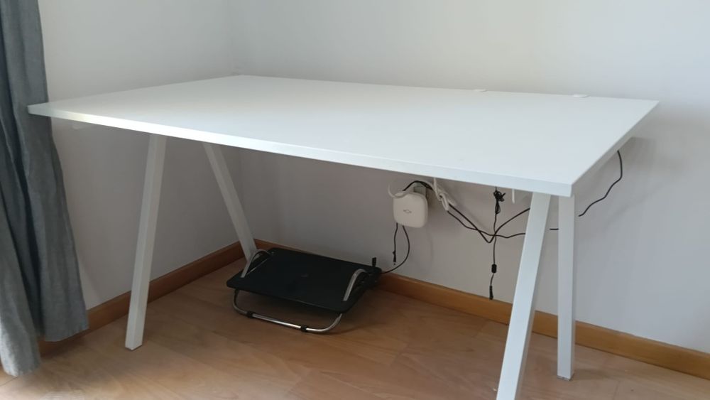 Secretária Ikea em perfeito 140x80