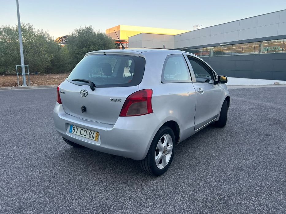 Toyota Yaris 1.0 Nacional — photo 4