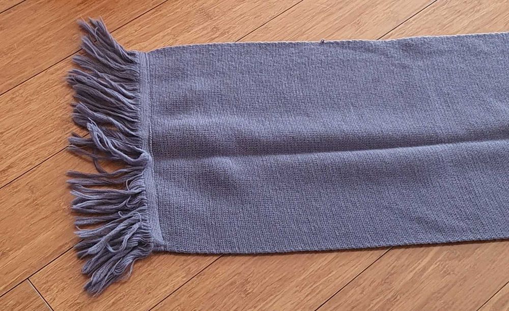 Szalik kolor stalowy wyjściowy SP wzór 535/MON